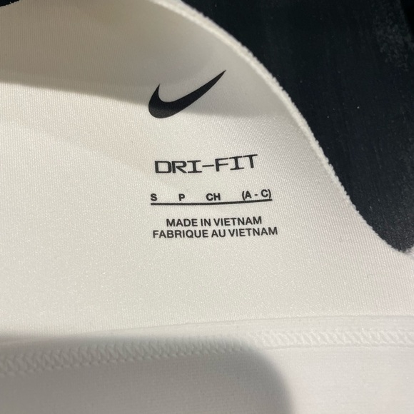 NIKE Dri-Fit Women’s Adjustable Sports Bra - Picture 4 of 7